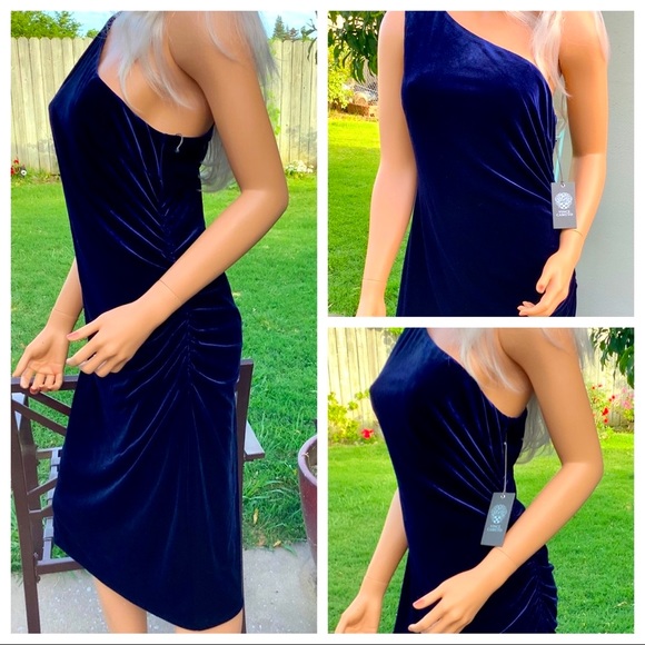 🎉HOST PICK🎊 Med Vince Camuto Rouched Velvet Cocktail Event Dress - Picture 12 of 16